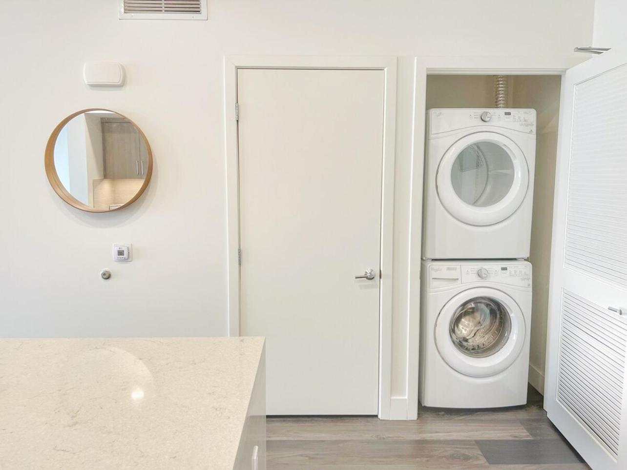 Stunning By Petco Park! Apartment