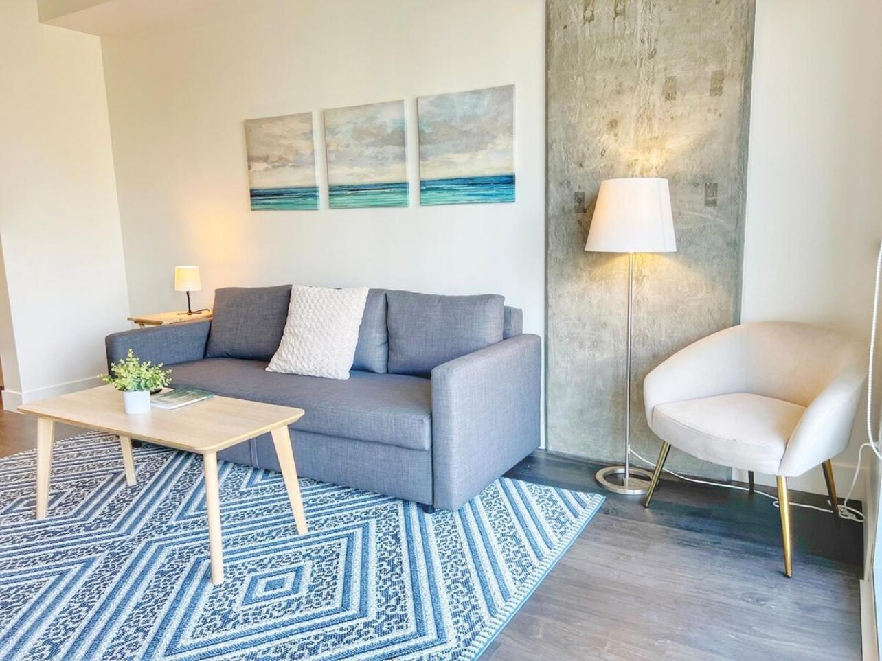 Stunning By Petco Park! Apartment *