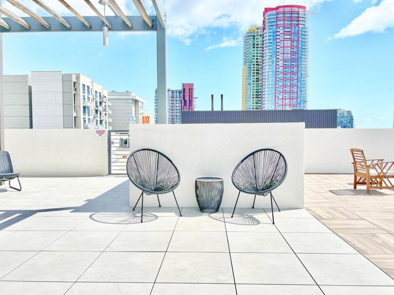 Hidden Gem In Downtown Apartment *