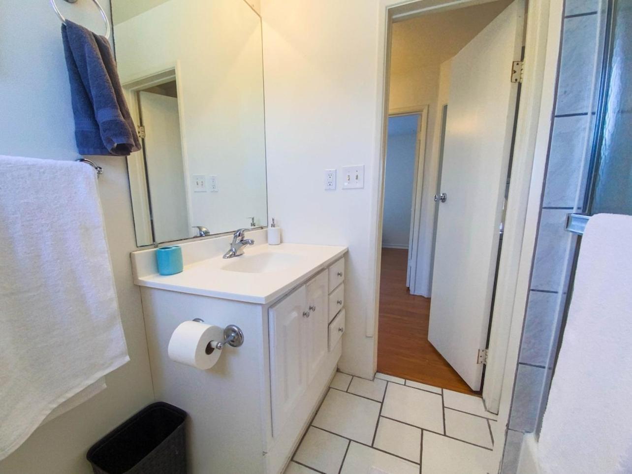 Apartment Hidden Haven Minutes From The Beach! *