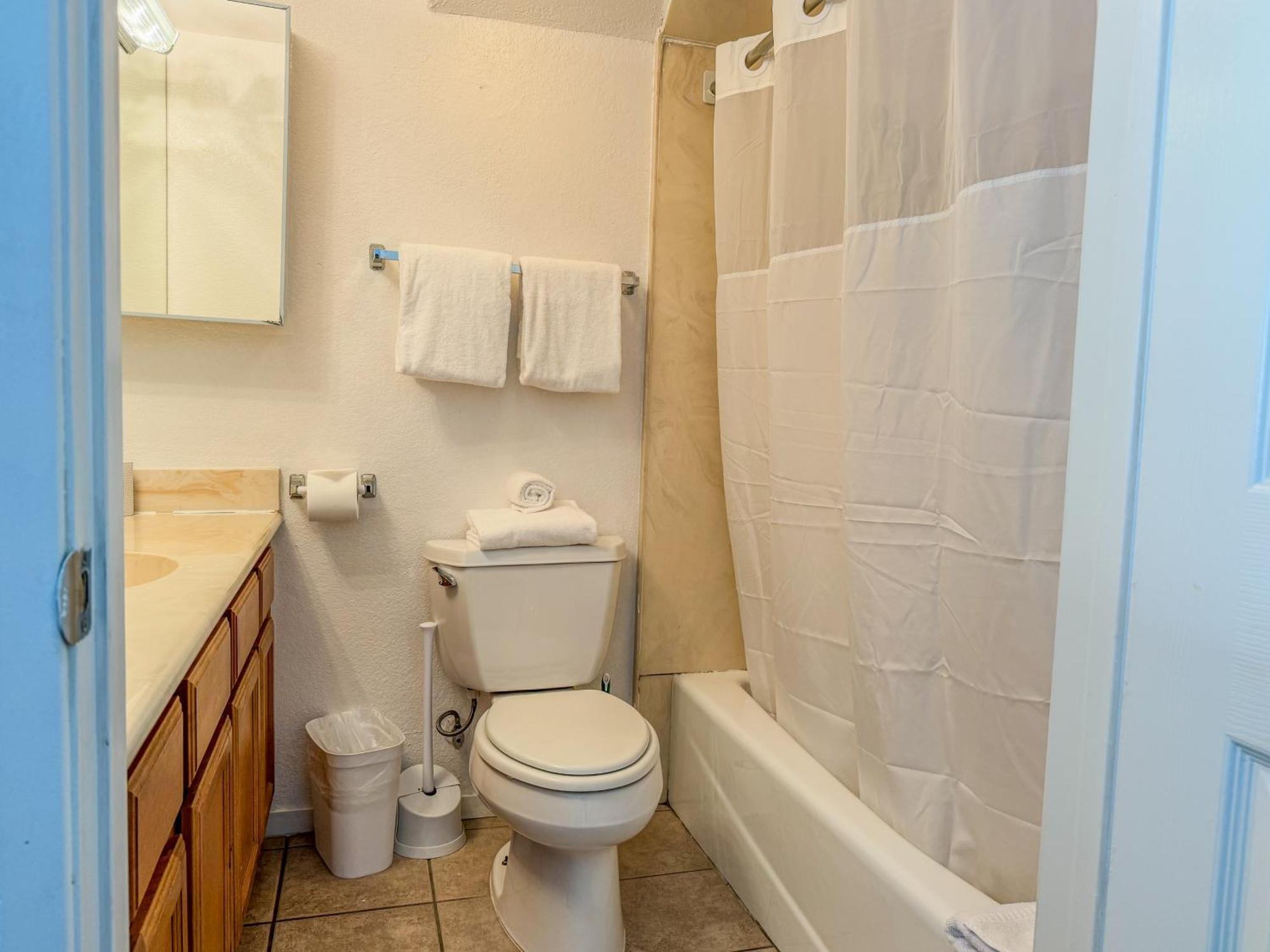 Beautiful Loft In Little Italy Sd With Parking San Diego