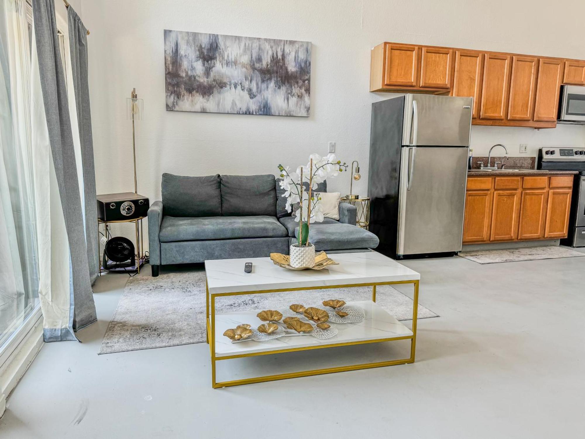 Apartment Beautiful Loft In Little Italy Sd With Parking San Diego