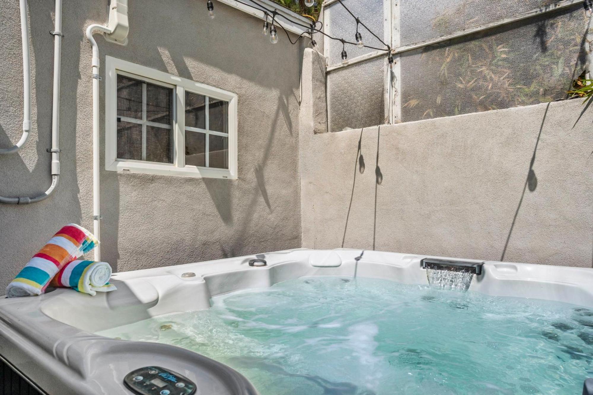Luxury On Lewis By Cardo - Jacuzzi Fire Pit Holiday home *