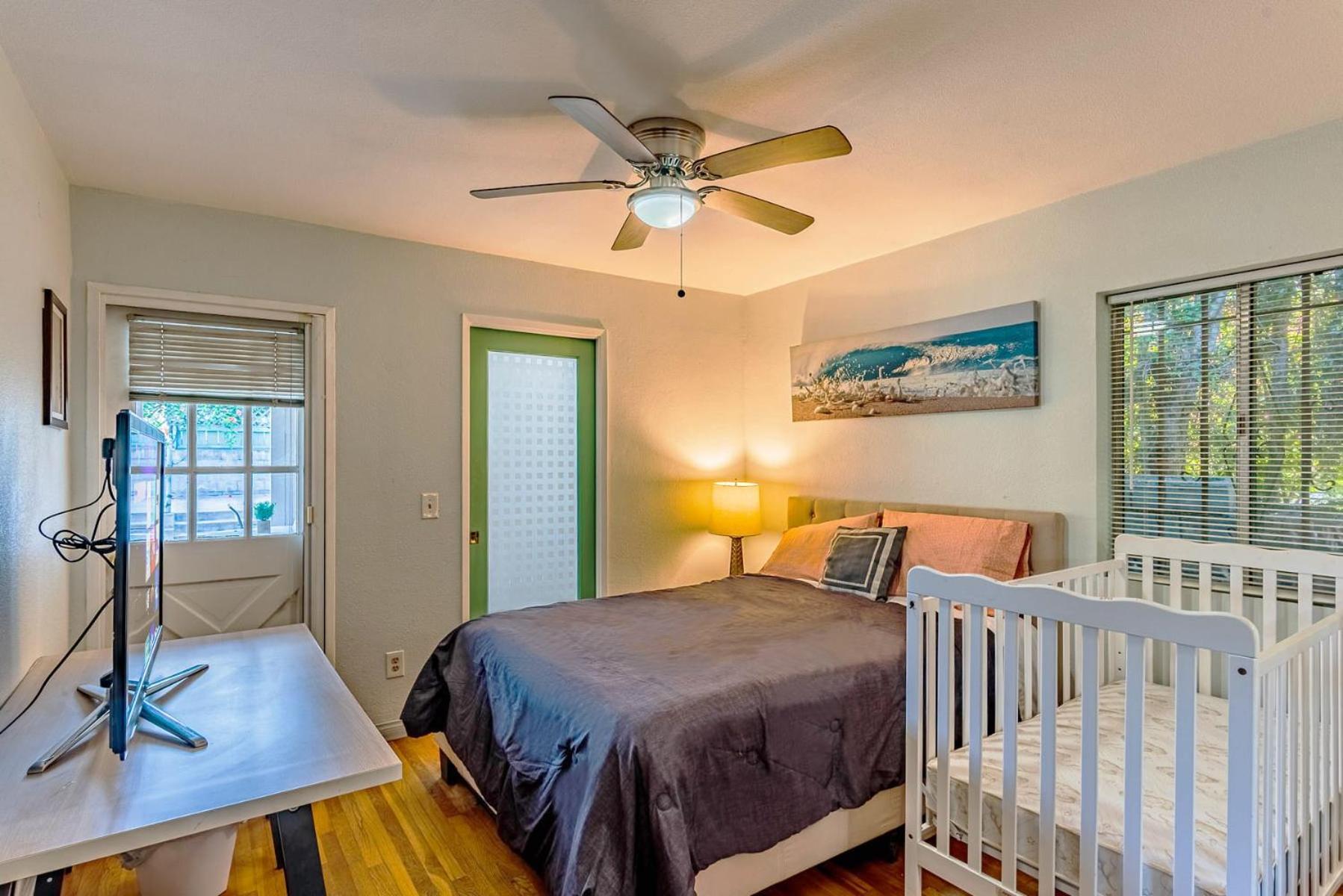 12-guest 4-br Spacious With Large Backyard, 4-car Parking