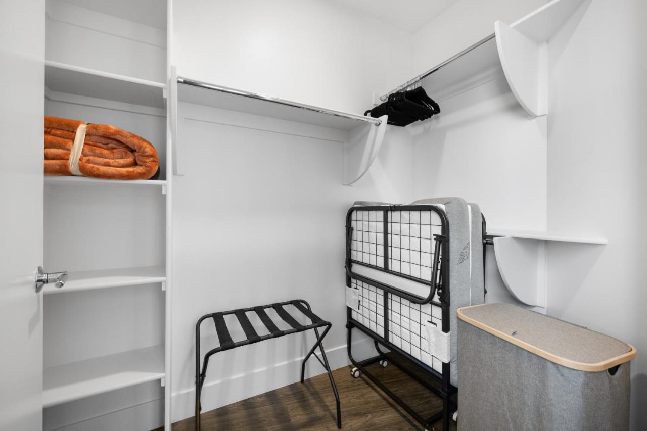 Park Lux Playhouse Apartment *