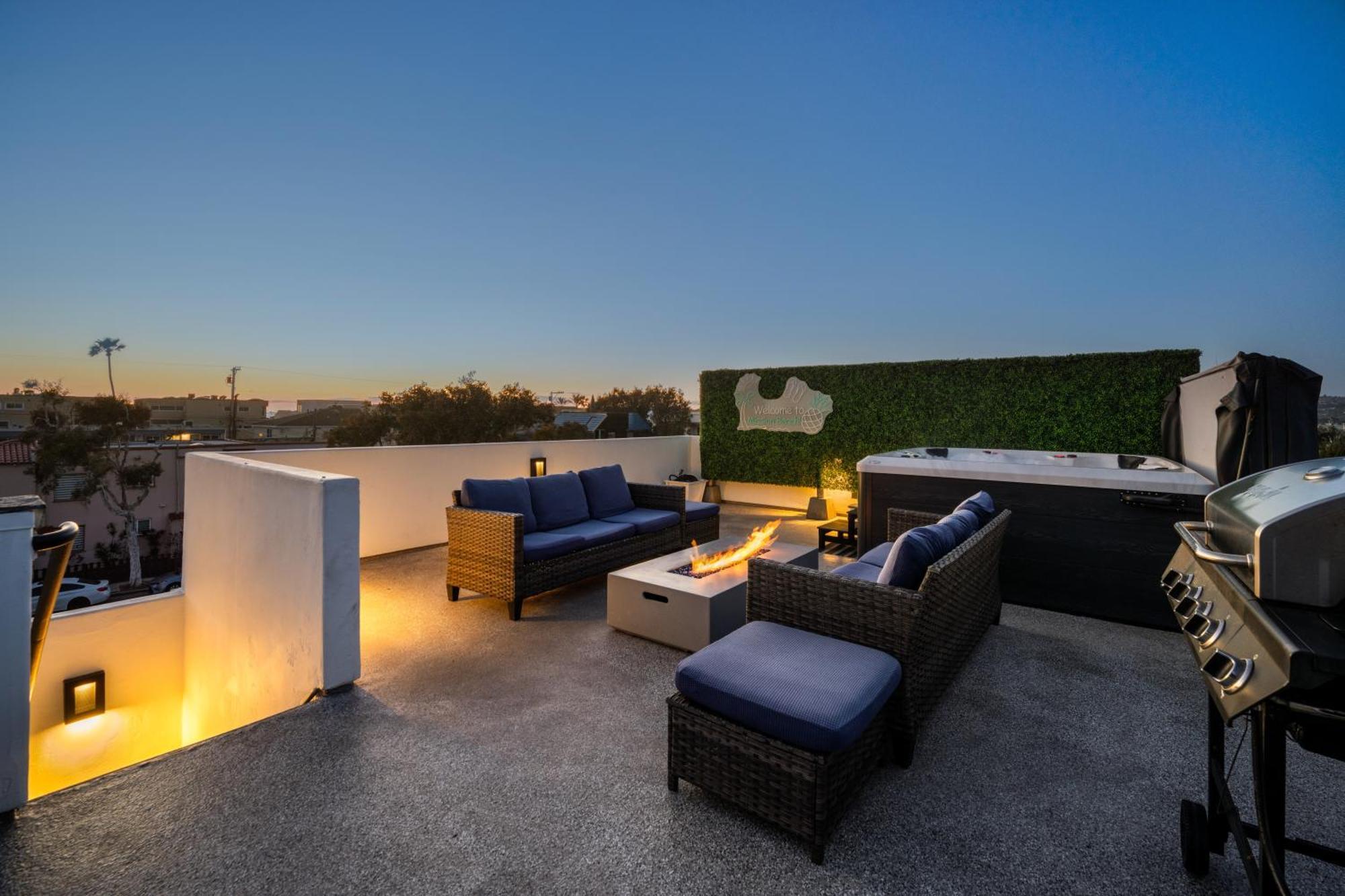 Ocean & Bay Panorama 4 Levels Rooftop With Hot Tub Holiday home *