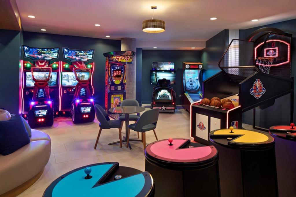Luxury 2 Story By Convention Center & Petco Park Apartment San Diego