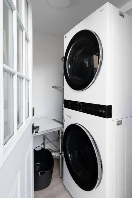* Bueno Bueno Casita * / 7 Min To Downtown / 4 Bdr San Diego