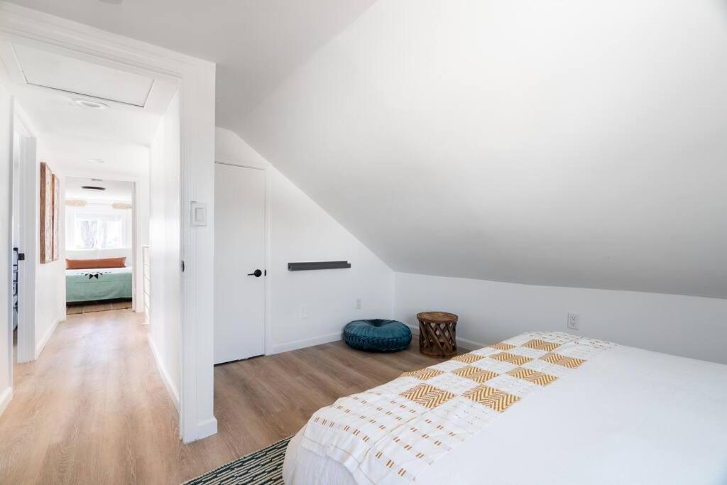* Bueno Bueno Casita * / 7 Min To Downtown / 4 Bdr * San Diego
