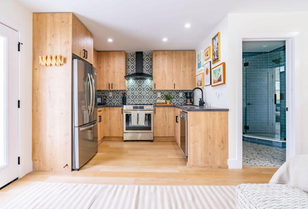 Quaint In Charming Marston Hills Apartment