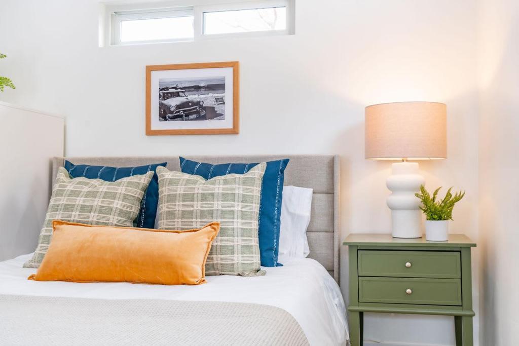 Quaint In Charming Marston Hills *