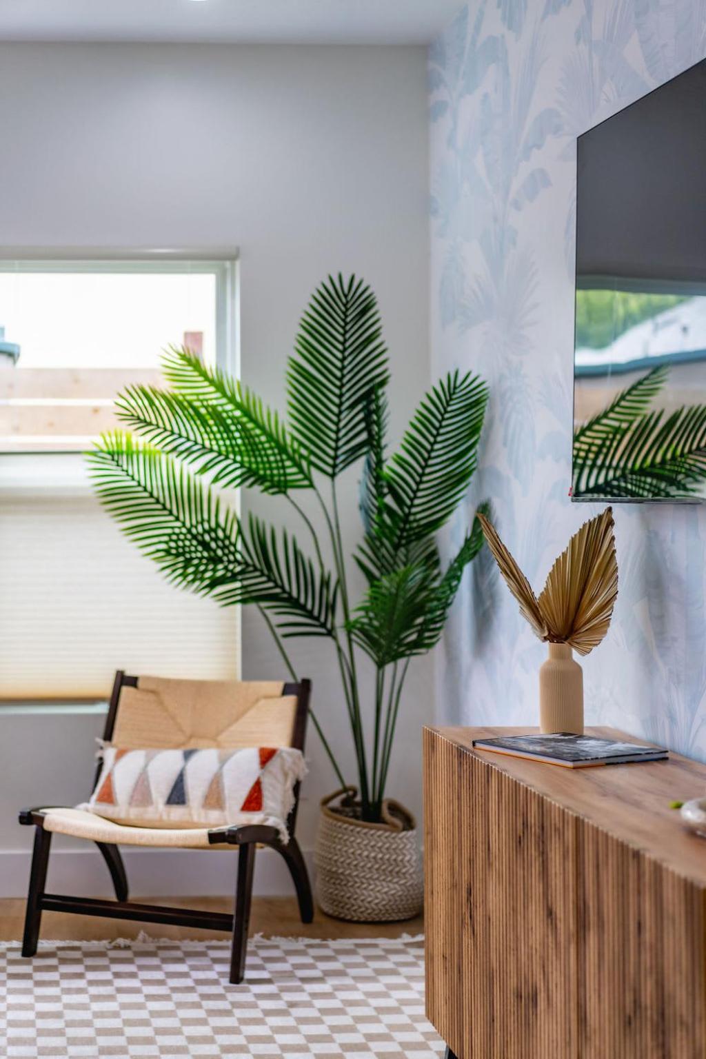 Newly Remodeled Uptown Chic