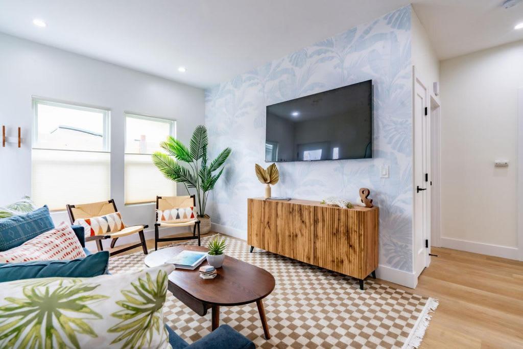 Newly Remodeled Uptown Chic * San Diego