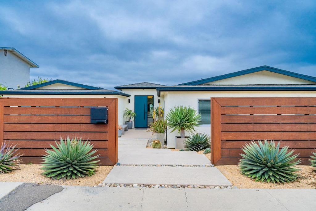 Outdoor Paradise On Mount Soledad *