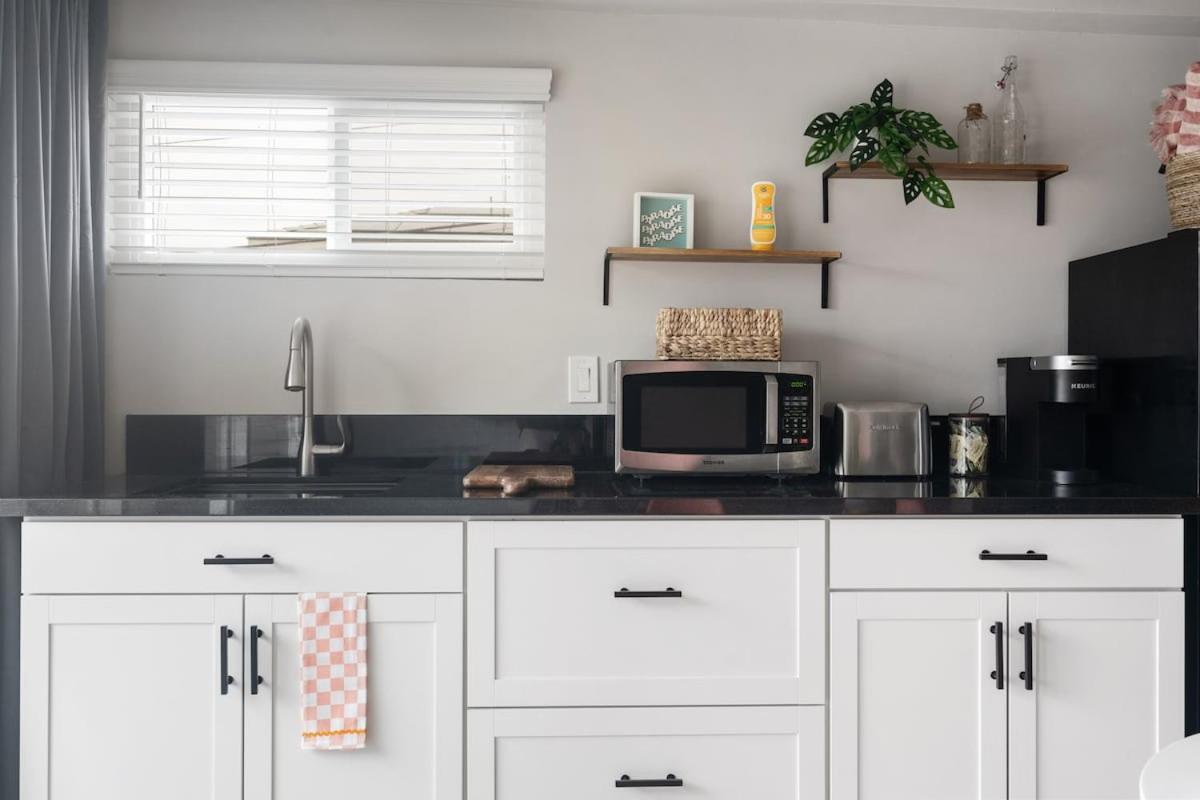 Cozy Blocks From The Bay Holiday home *