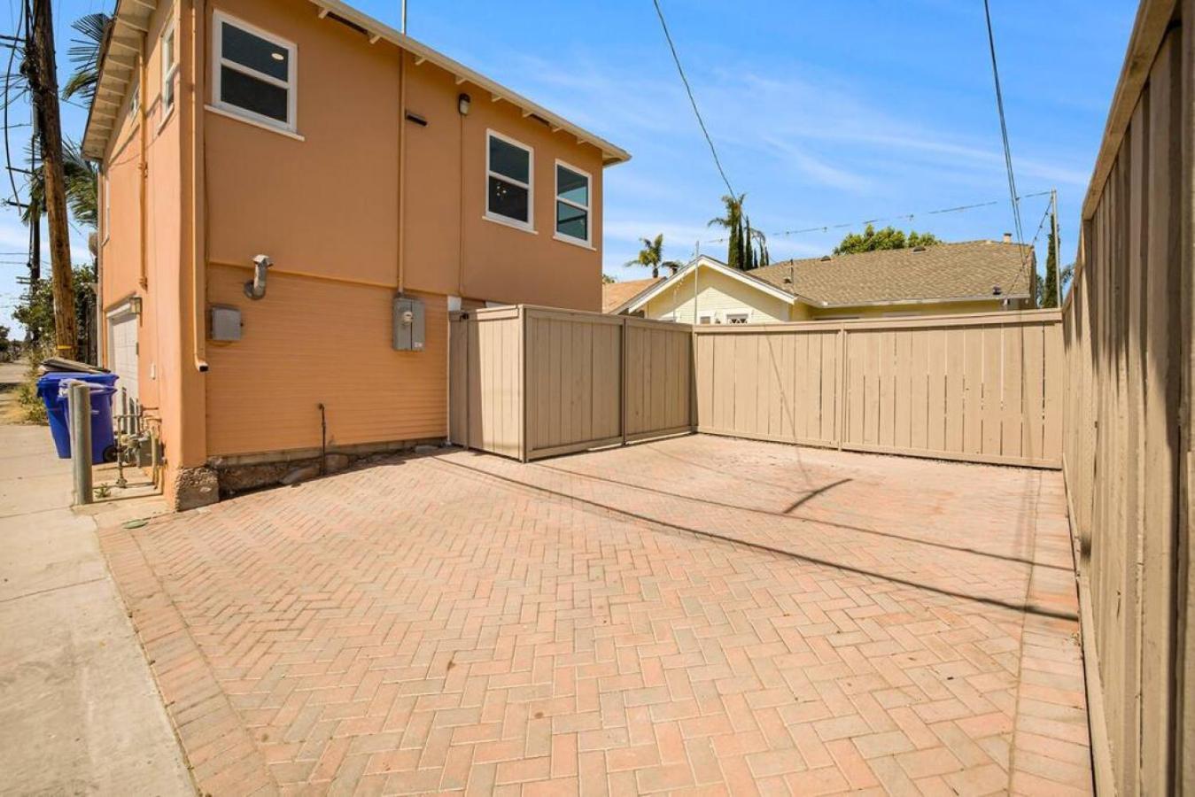 Holiday home Stylish 1br Retreat With Garage Ac Close 2 Everything *