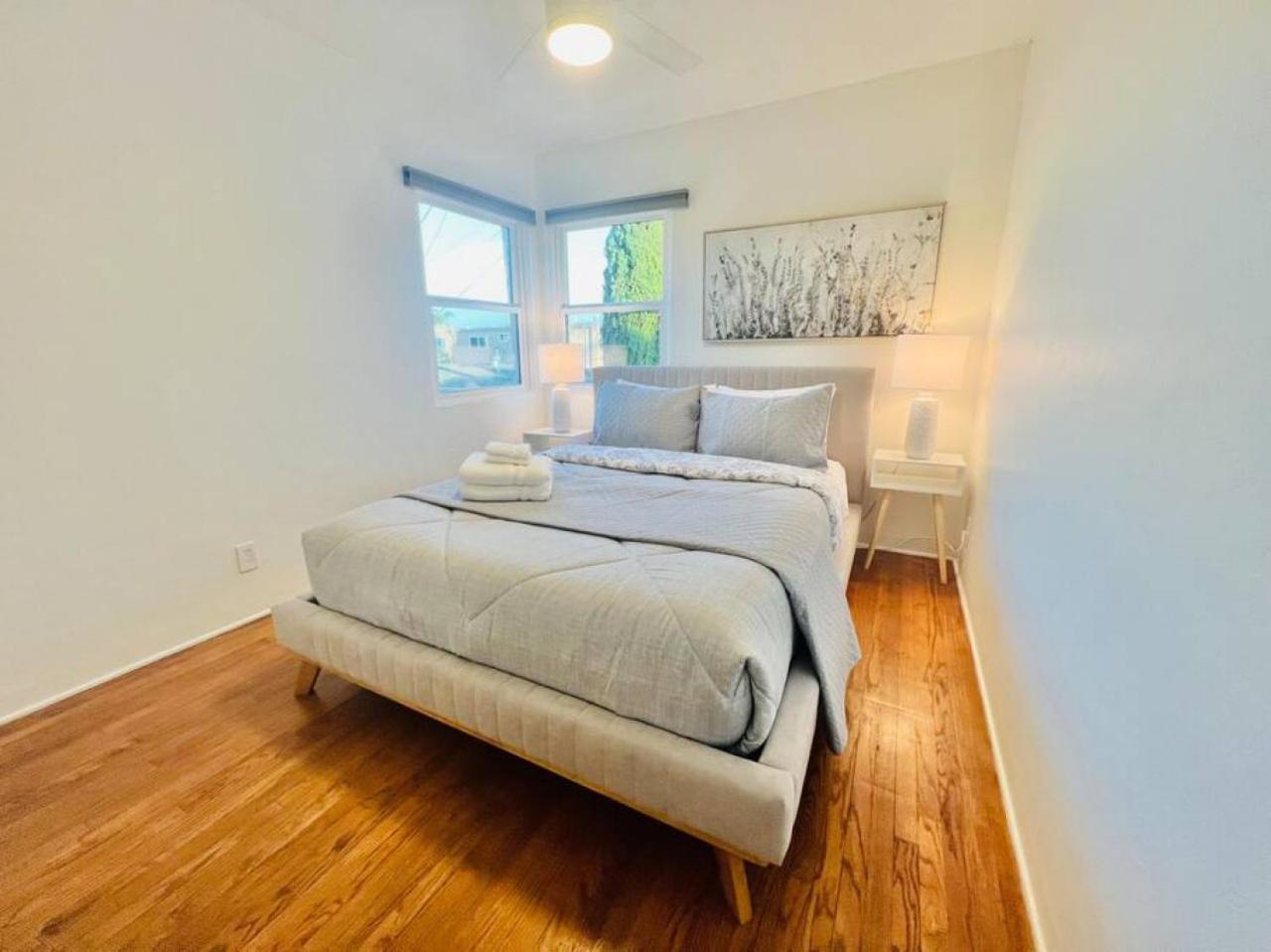 Holiday home Stylish 1br Retreat With Garage Ac Close 2 Everything