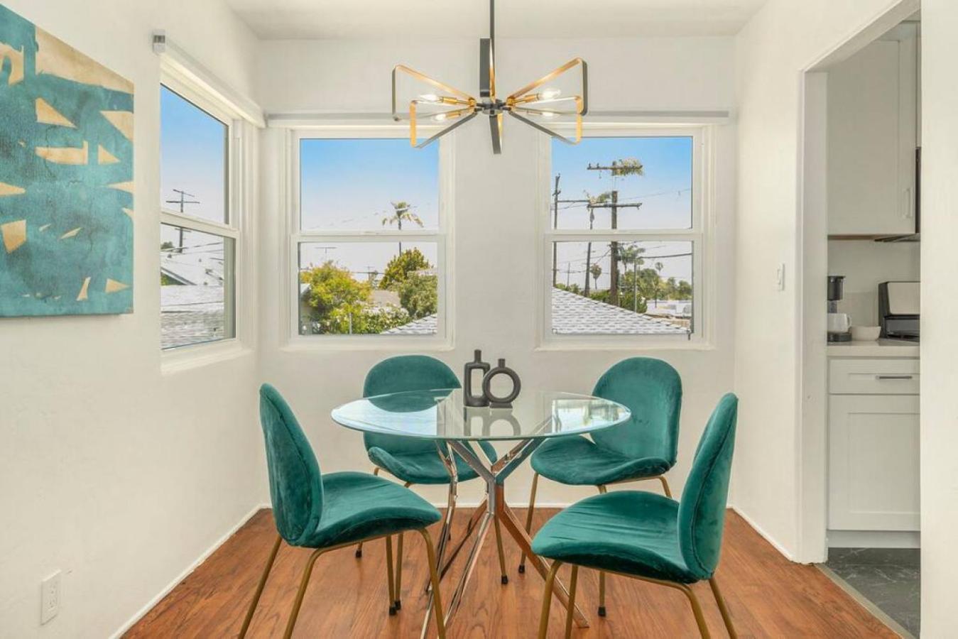 Holiday home Stylish 1br Retreat With Garage Ac Close 2 Everything