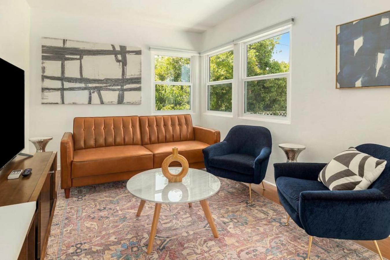 Stylish 1br Retreat With Garage Ac Close 2 Everything Holiday home *