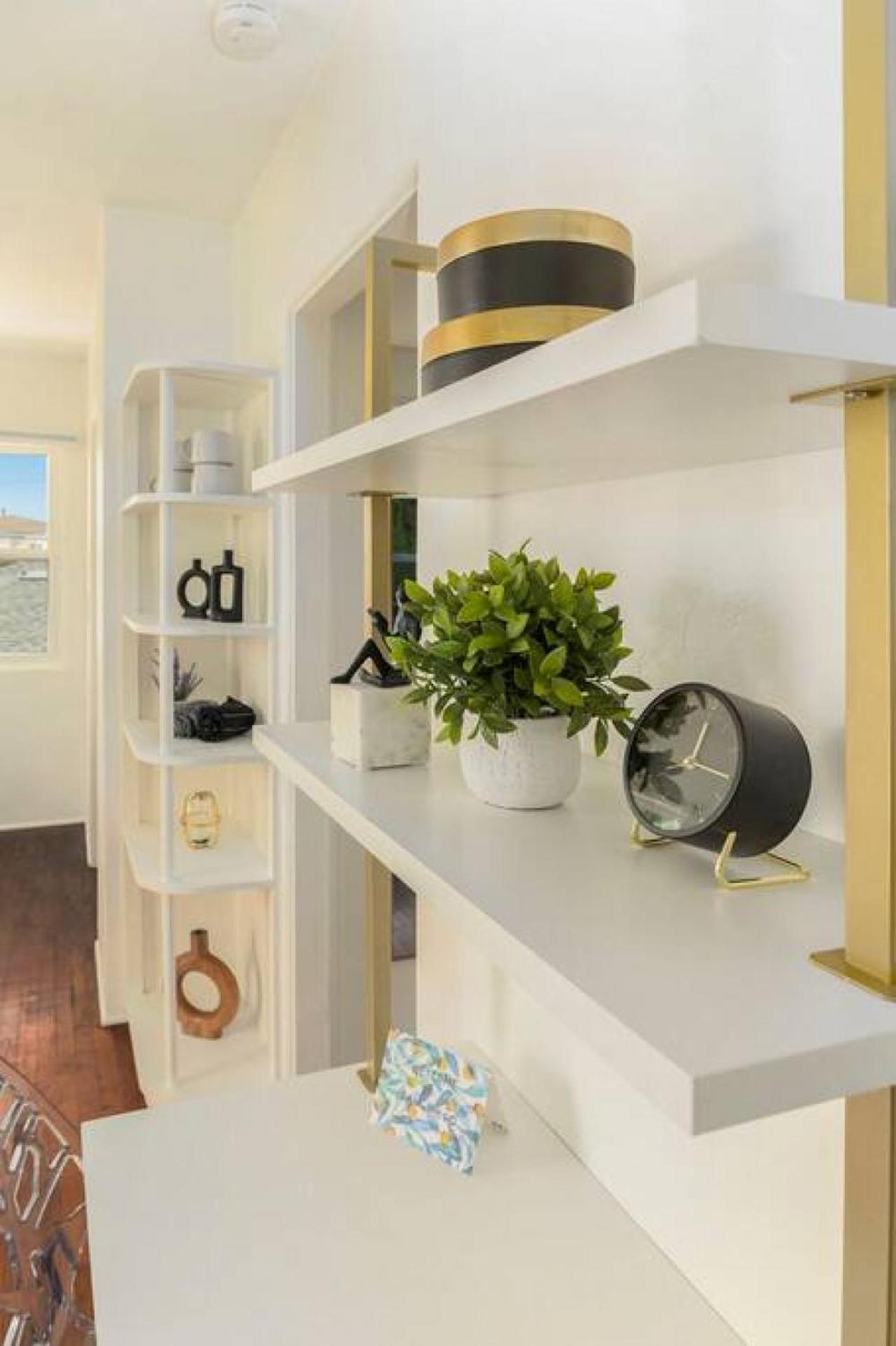 Stylish 1br Retreat With Garage Ac Close 2 Everything