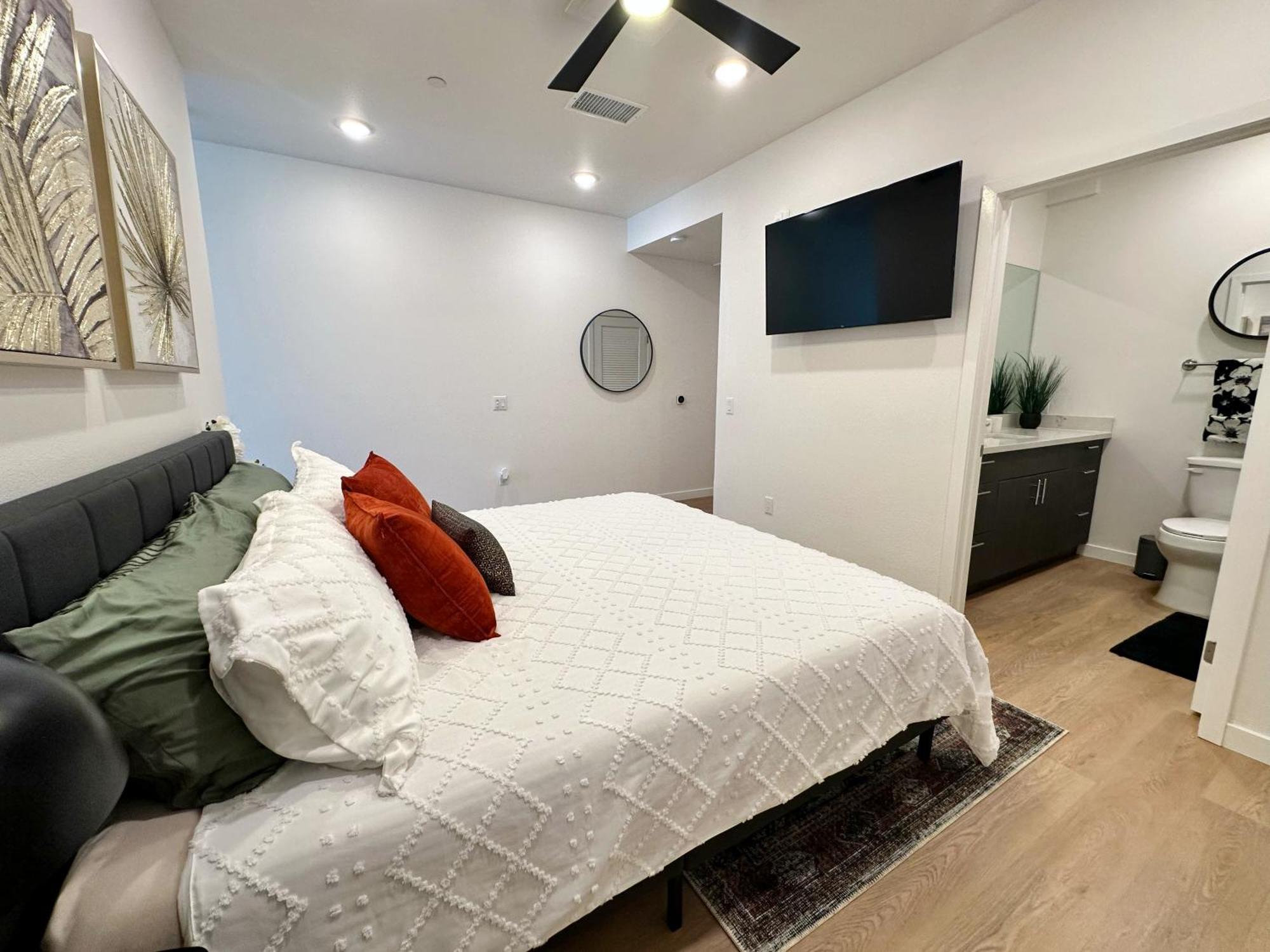 Nimitz Crossing Luxury Residences
