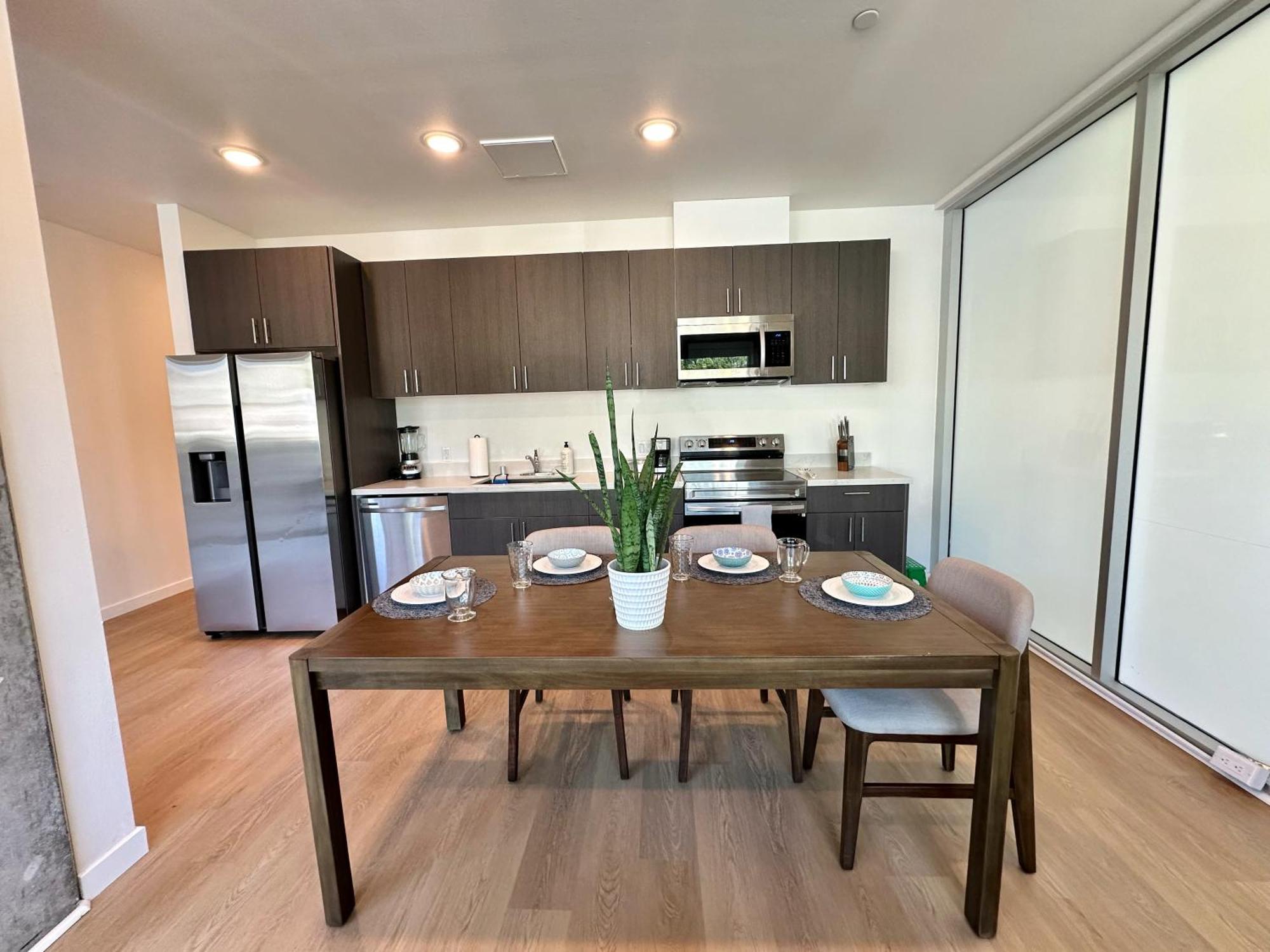 Nimitz Crossing Luxury Residences * San Diego