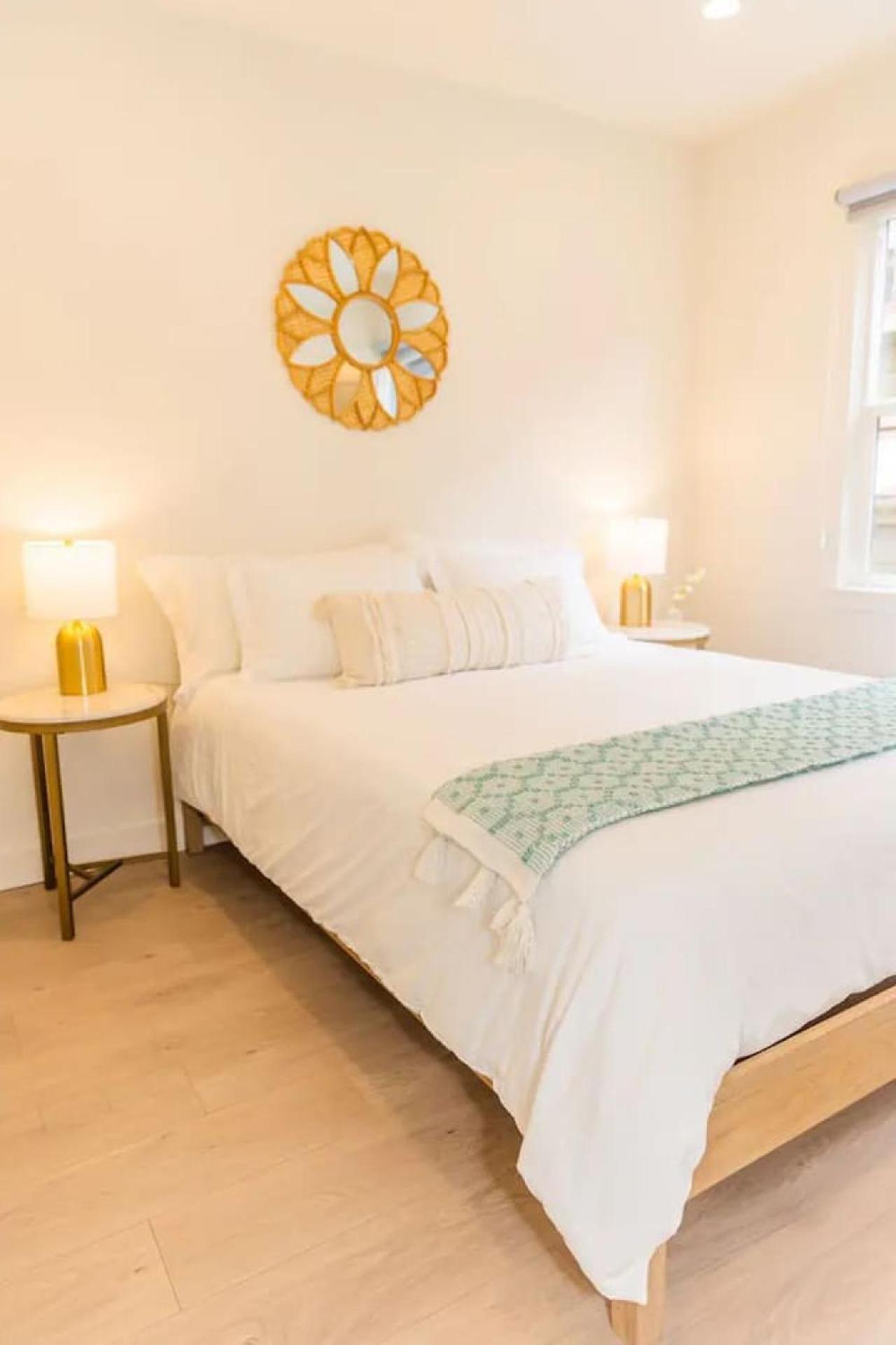 Holiday home Cheerful 4bd In The Heart *