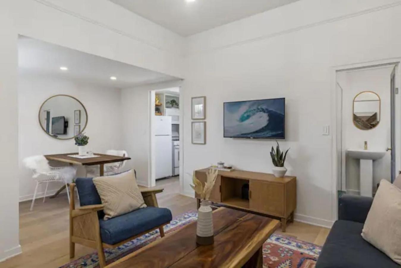 Cozy 1 Bedroom Casita Overflowing With Natural Light *