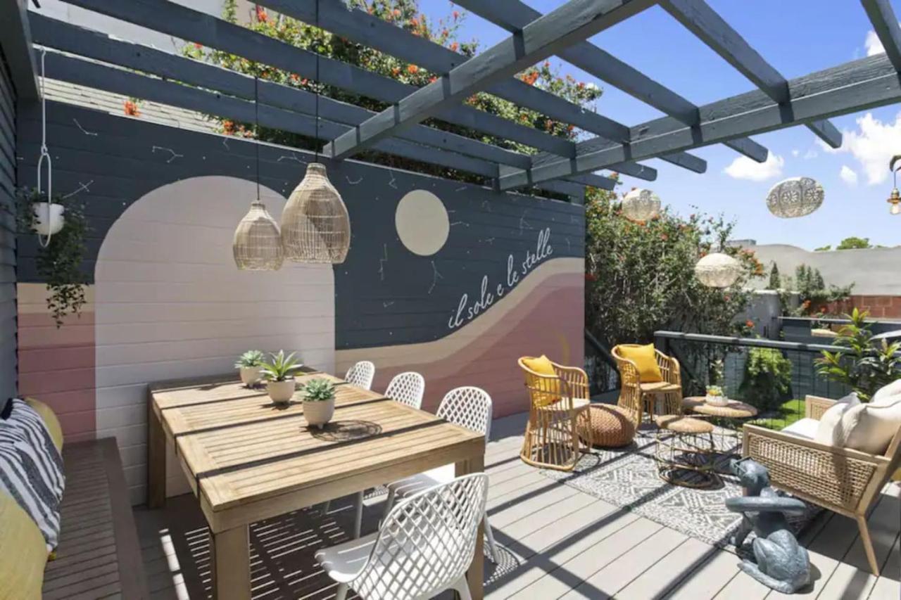 5bd With Outdoor Space In Little Italy Holiday home