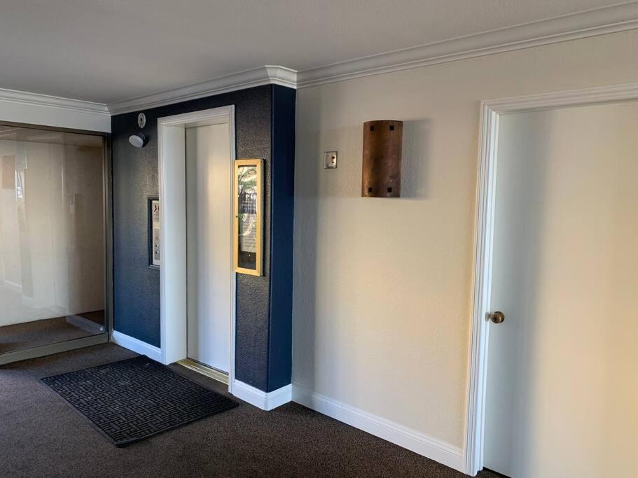 Apartment Ocean Breeze 2 Bedroom San Diego