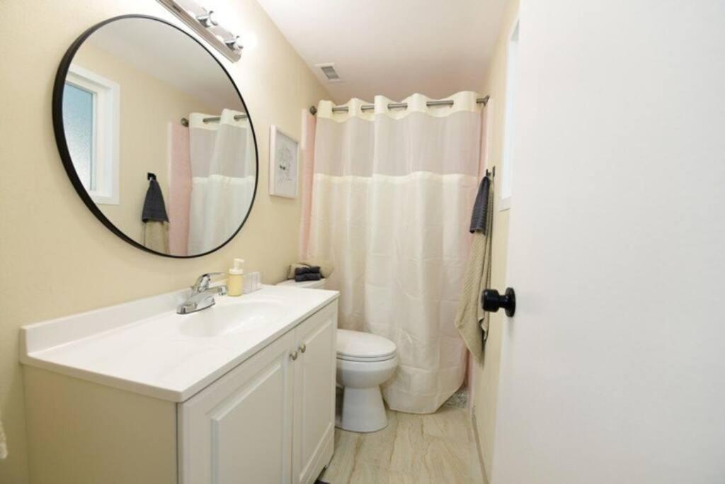 Holiday home Entire Home, Pool, Free Parking, Wifi, Family Neighborhood! San Diego