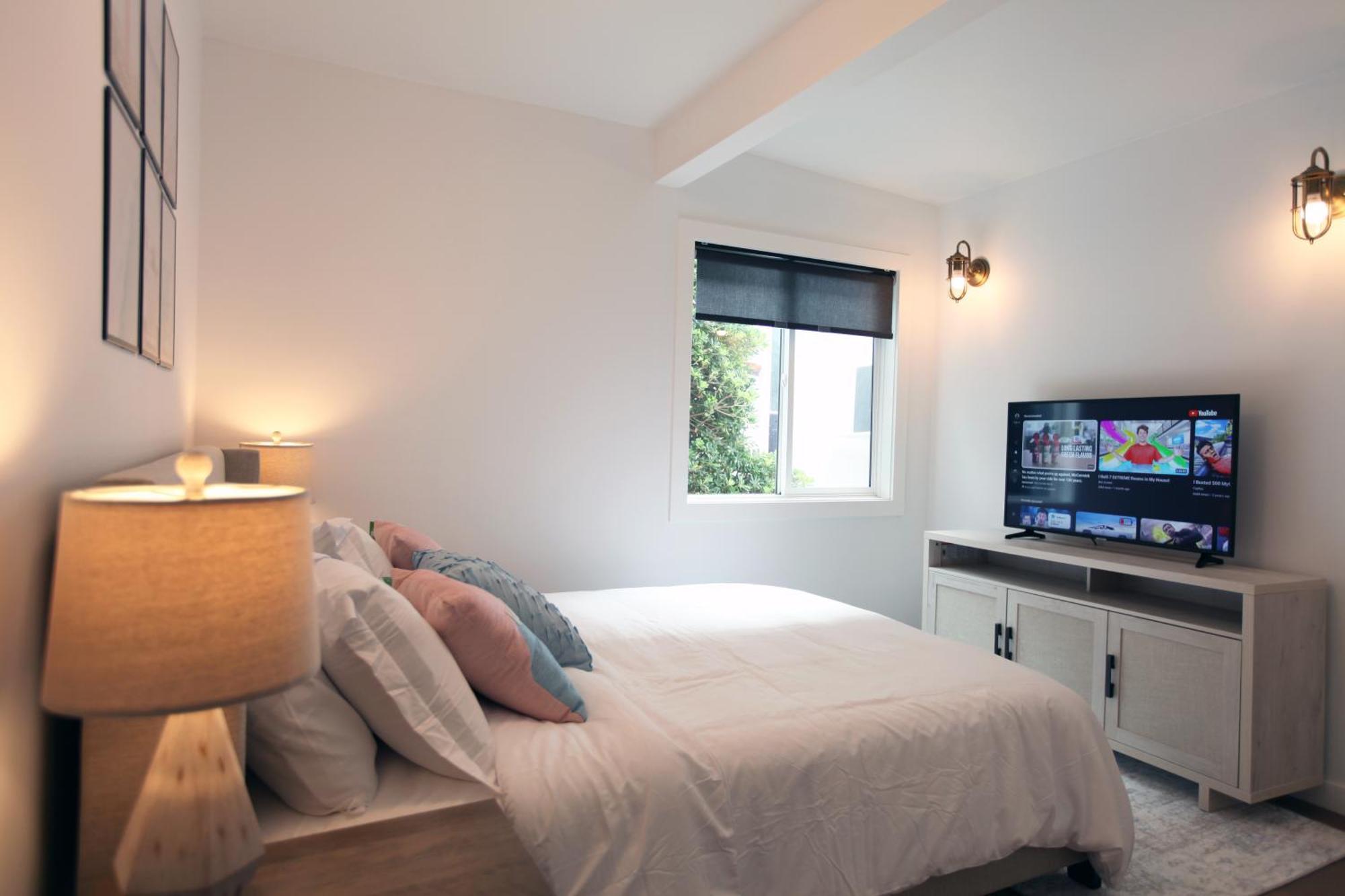 Brand New La Jolla Gem *