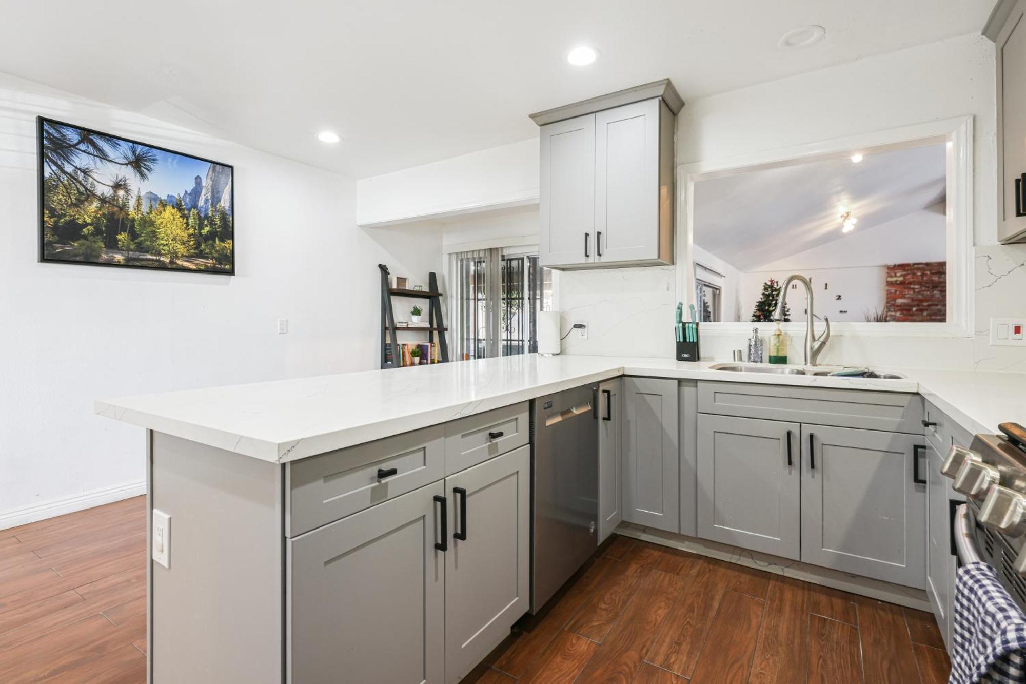 Spacious Family Retreat In The Heart Of