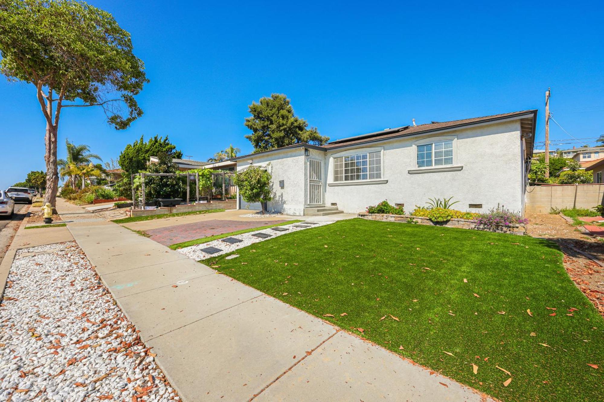 Spacious Family Retreat In The Heart Of