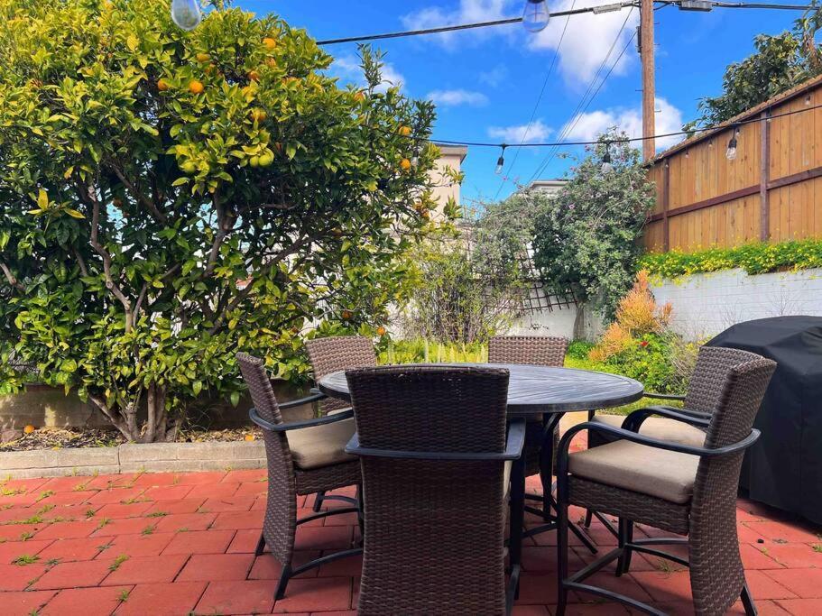 Rustic Coastal Retreat In Sunset Cliffs Three Beds & Two Baths Holiday home