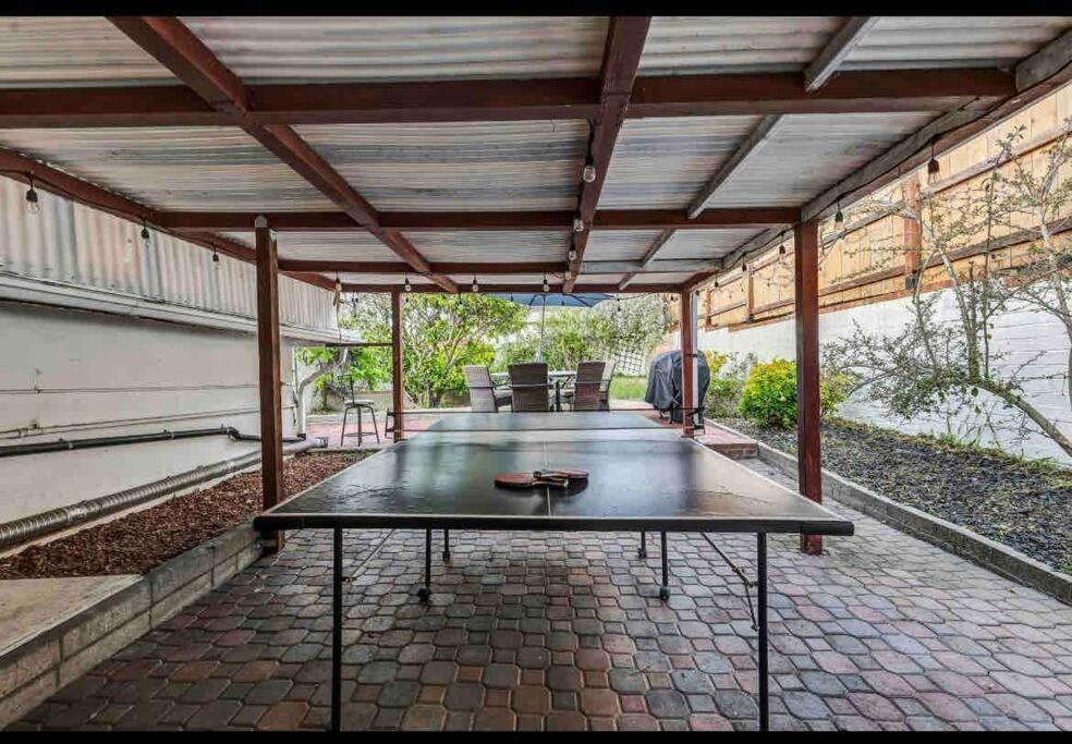Rustic Coastal Retreat In Sunset Cliffs Three Beds & Two Baths *