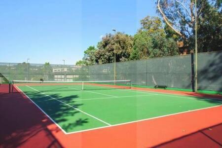 With Pool In The Heart Of Missionvalley Apartment