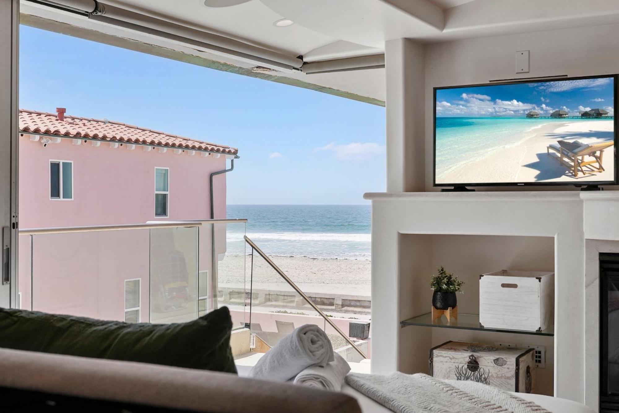 Stunning Oceanfront Boardwalk - Spa, Steps2beach, Parking & Fast Wifi!