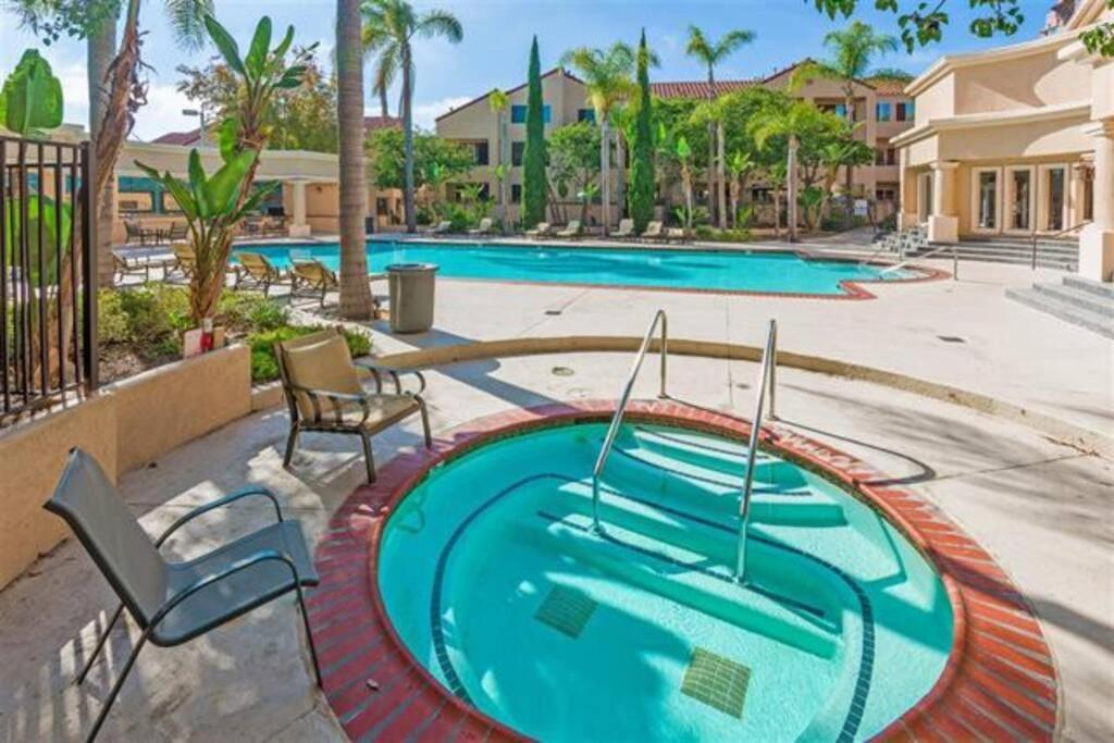Apartment Venetian First Floor One Bedroom Luxury La Jolla, Spa, Pool, Gym San Diego