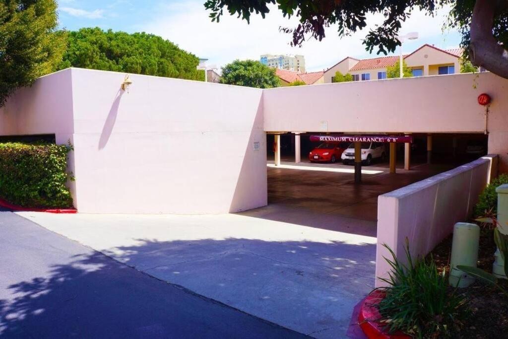 Apartment Venetian First Floor One Bedroom Luxury La Jolla, Spa, Pool, Gym *