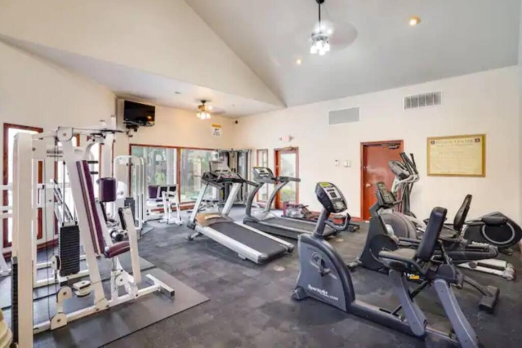 Apartment Venetian First Floor One Bedroom Luxury La Jolla, Spa, Pool, Gym