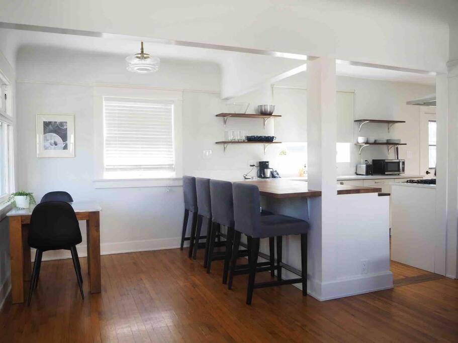 Modern - Entire - Excellent Location San Diego