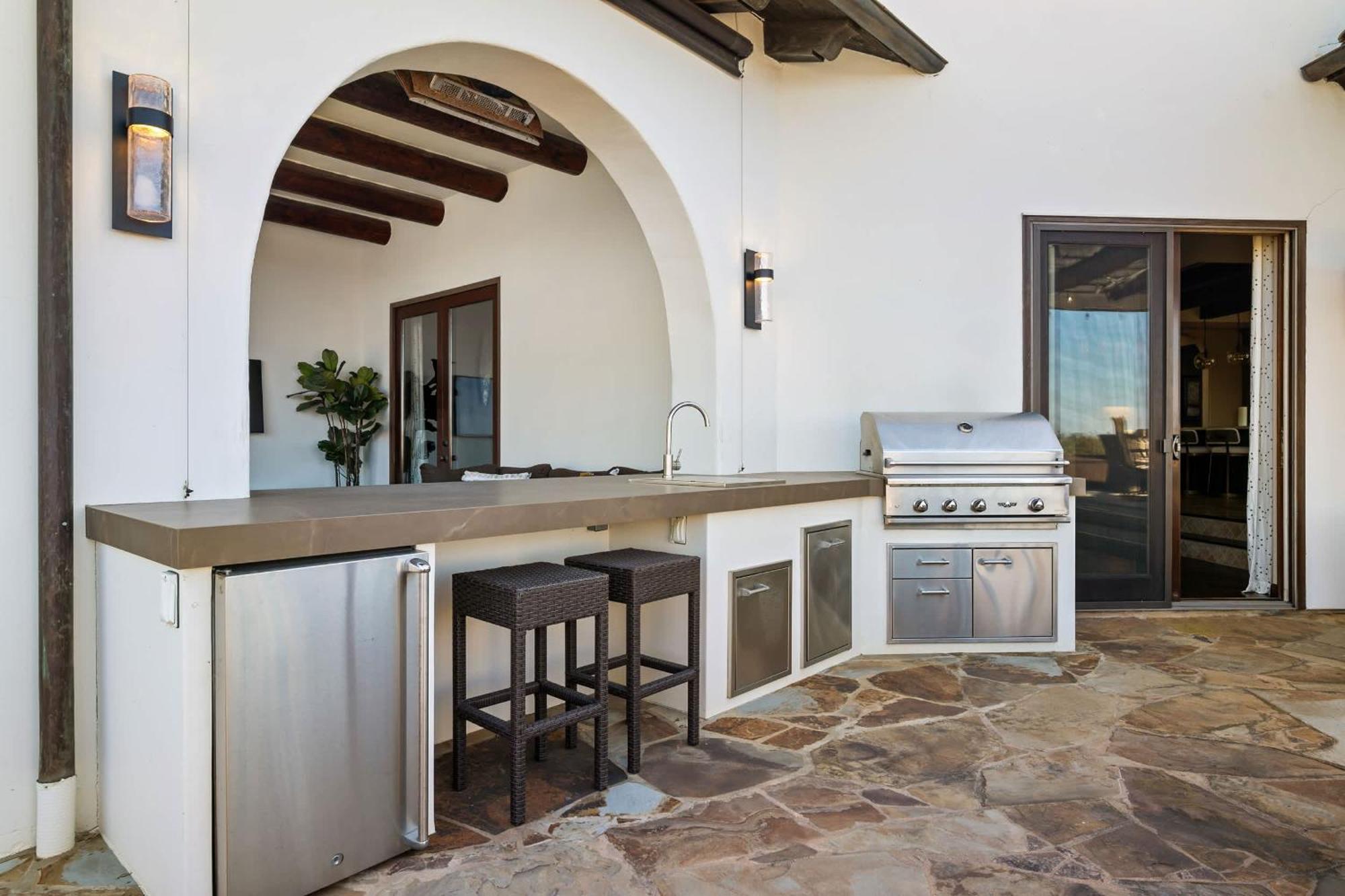 Timeless Spanish With Panoramic Ocean Views Holiday home *
