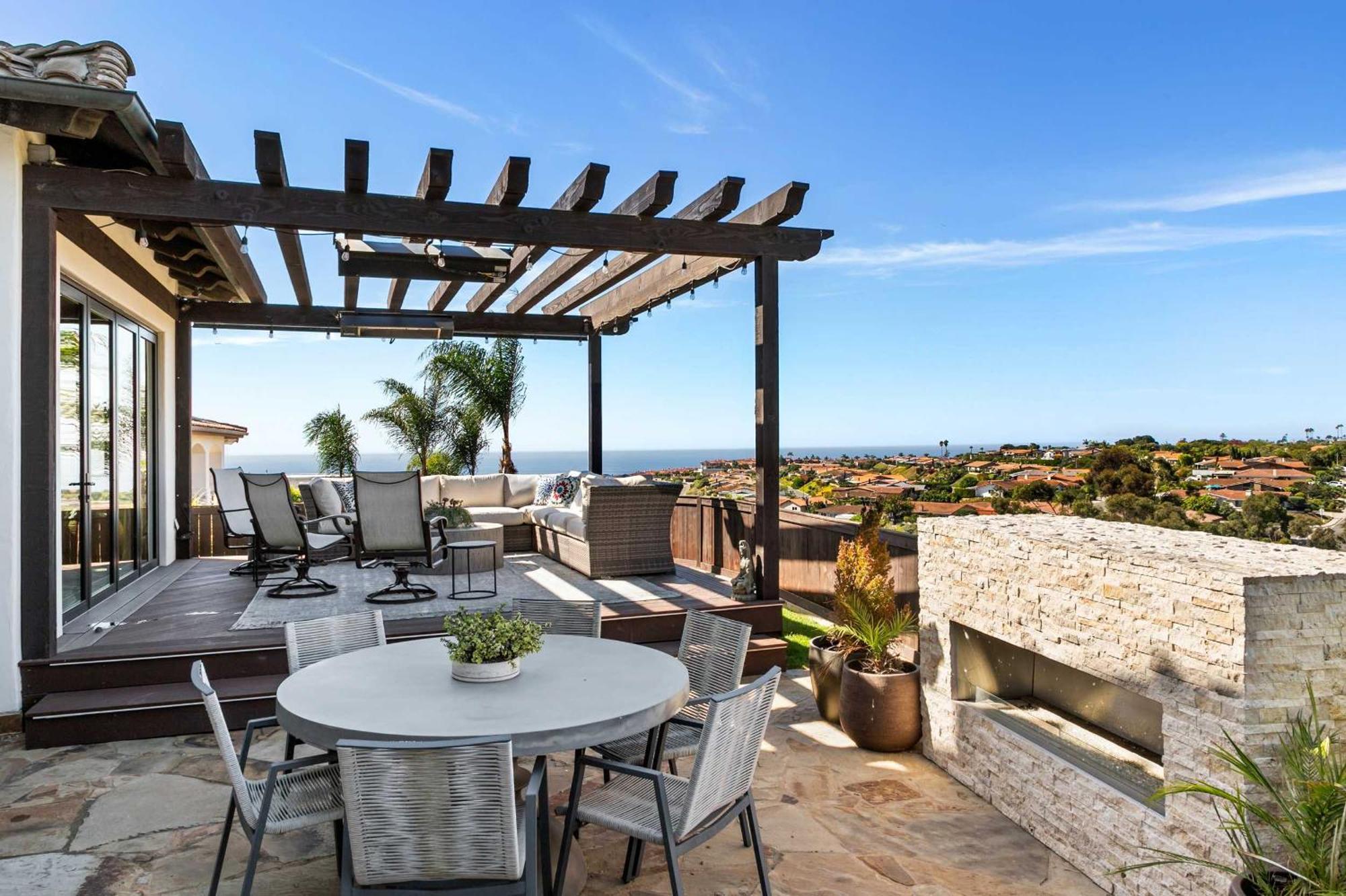 Timeless Spanish With Panoramic Ocean Views Holiday home *
