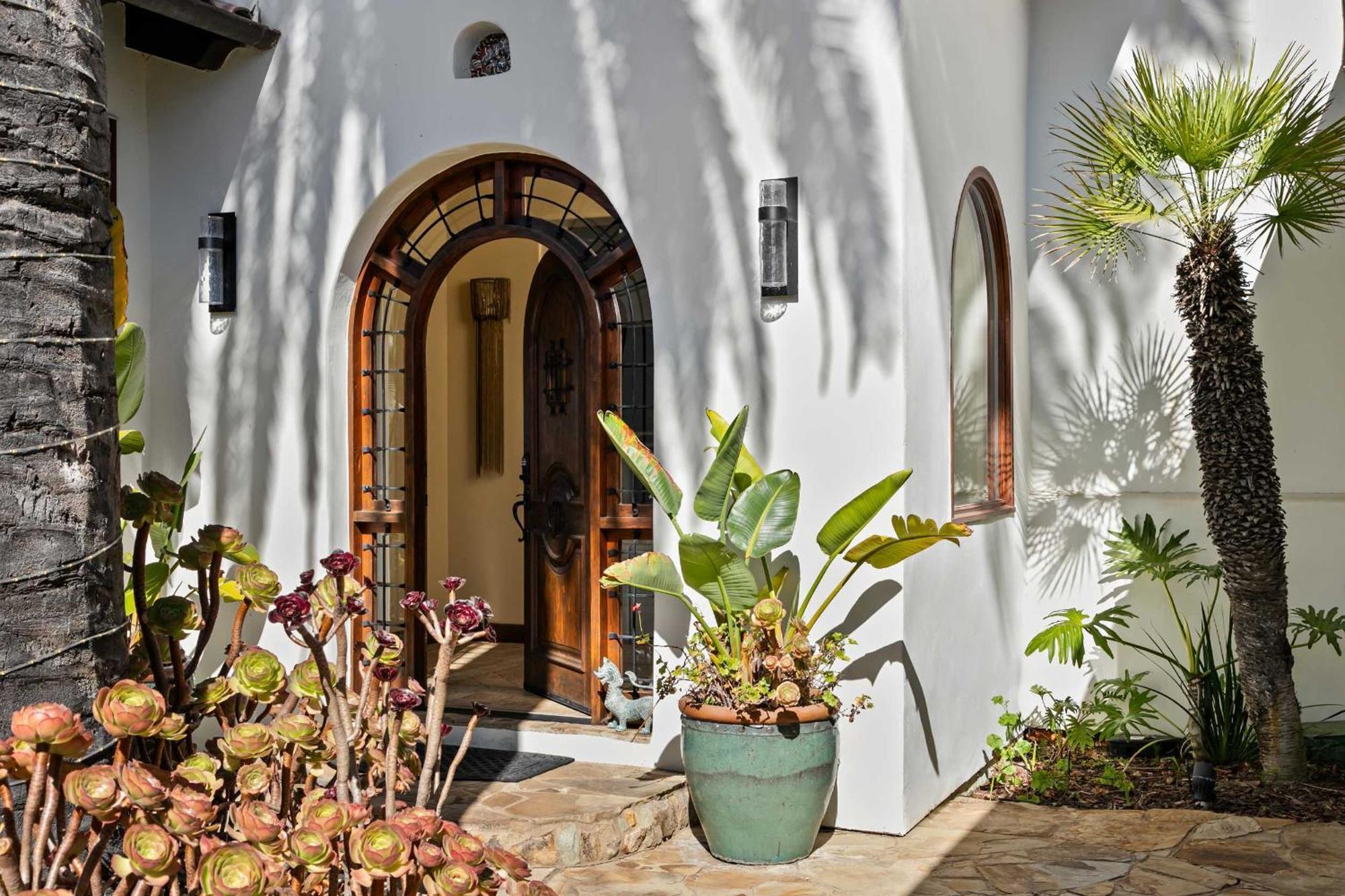 Holiday home Timeless Spanish With Panoramic Ocean Views *