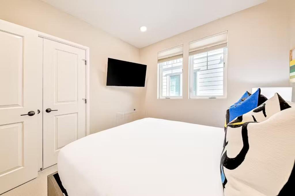 Bayside Delight Just Steps To Water Holiday home *