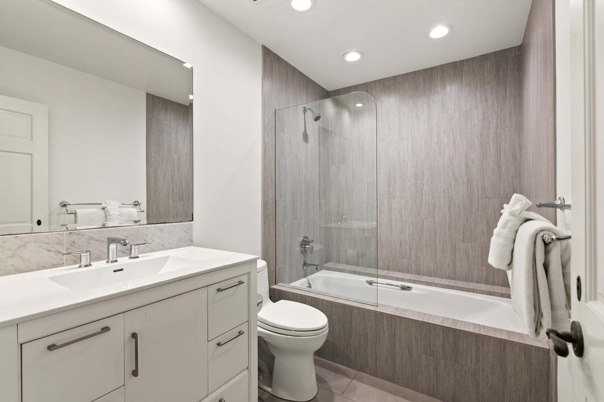 Oceanview Townhome Just Steps From Iconic Windansea San Diego