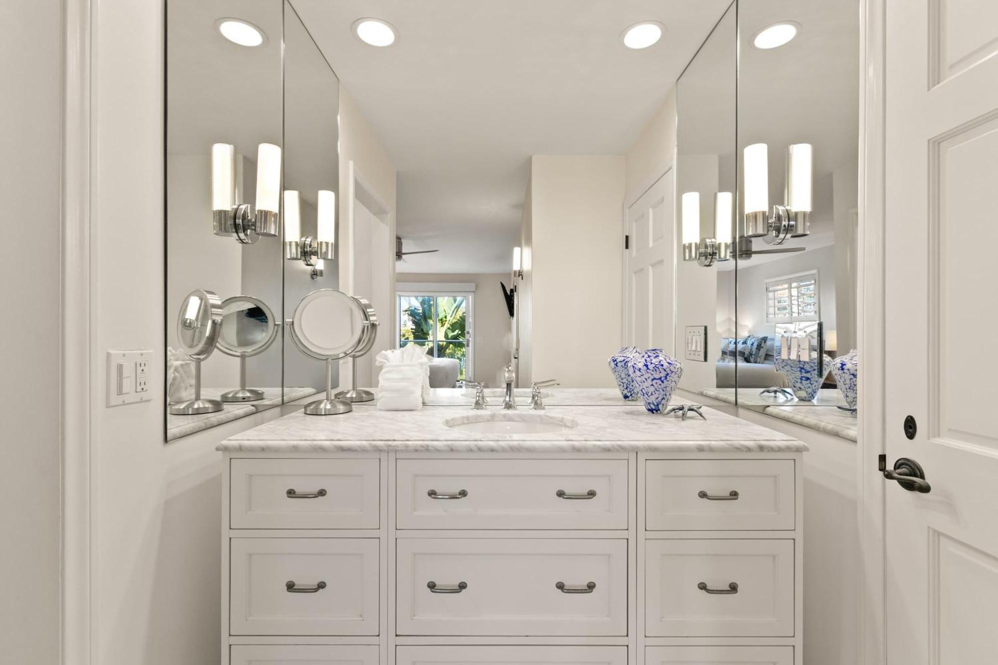 Oceanview Townhome Just Steps From Iconic Windansea San Diego