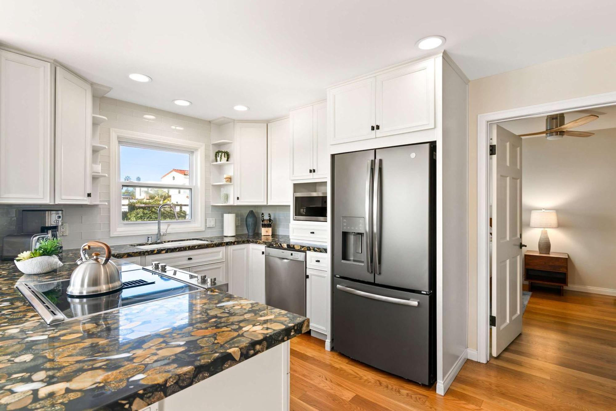Holiday home Oceanview Townhome Just Steps From Iconic Windansea