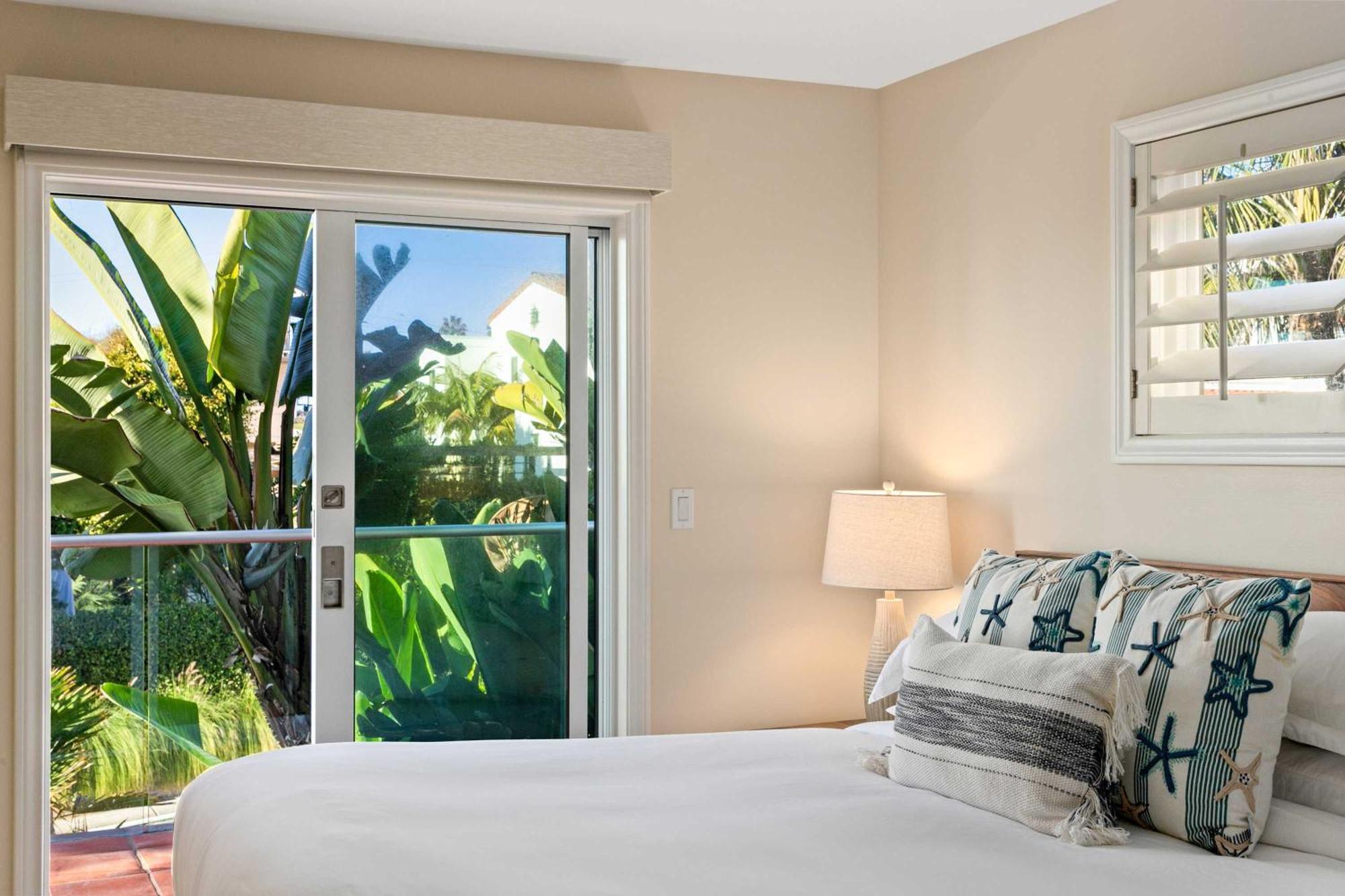 Oceanview Townhome Just Steps From Iconic Windansea Holiday home San Diego